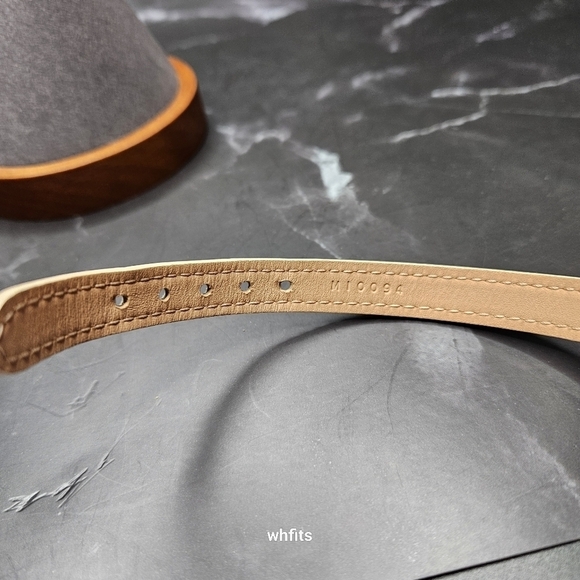 Louis Vuitton Vernis Powder Yellow Leather Bracelet - Picture 5 of 6